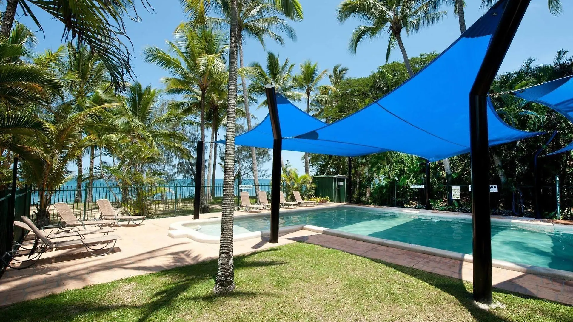 Ellis Beach Oceanfront Holiday Park Palm Cove