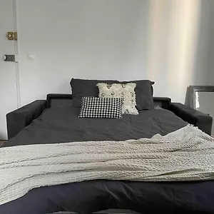 https://au-cur-du-vieil-antibes-200m-des-plages-superbe-studio.fr-provencehotel.com